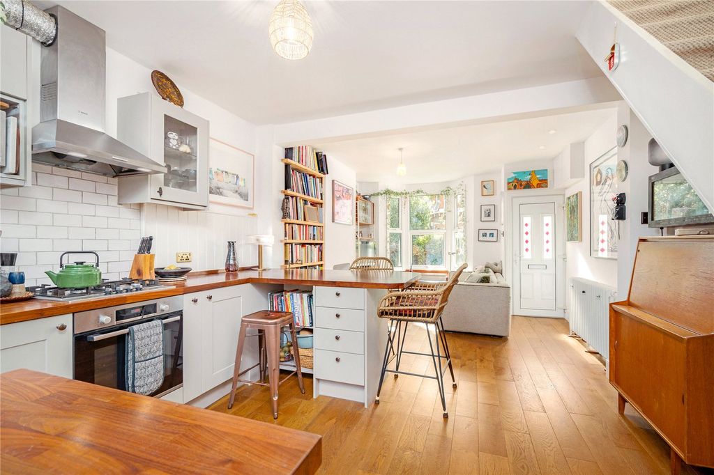 Property photo 2 of 11 Kitchen/Diner