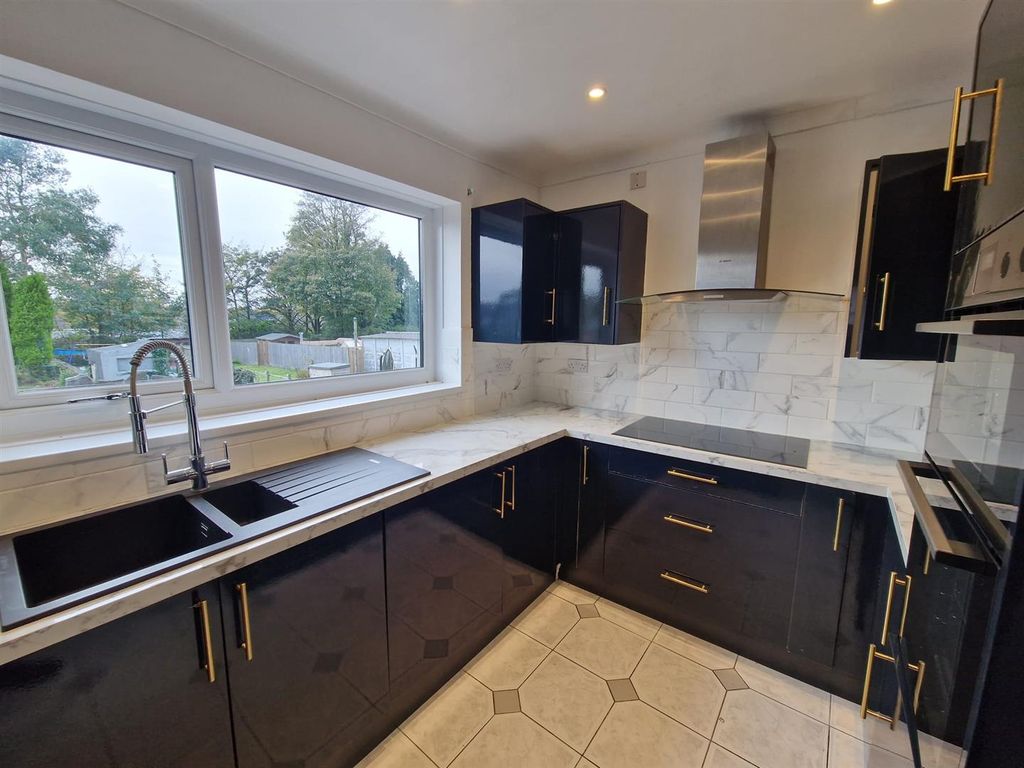 Property photo 2 of 14 Whatsapp Image 2025-10-31 At 14.08.41_Bcfba41E.Jpg