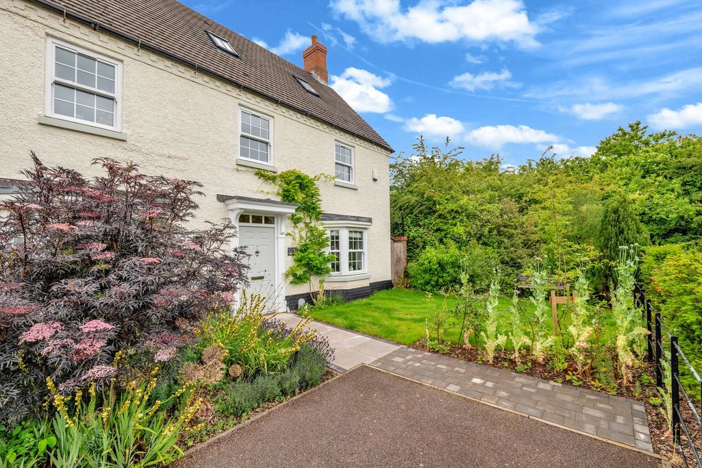 Property photo 3 of 51