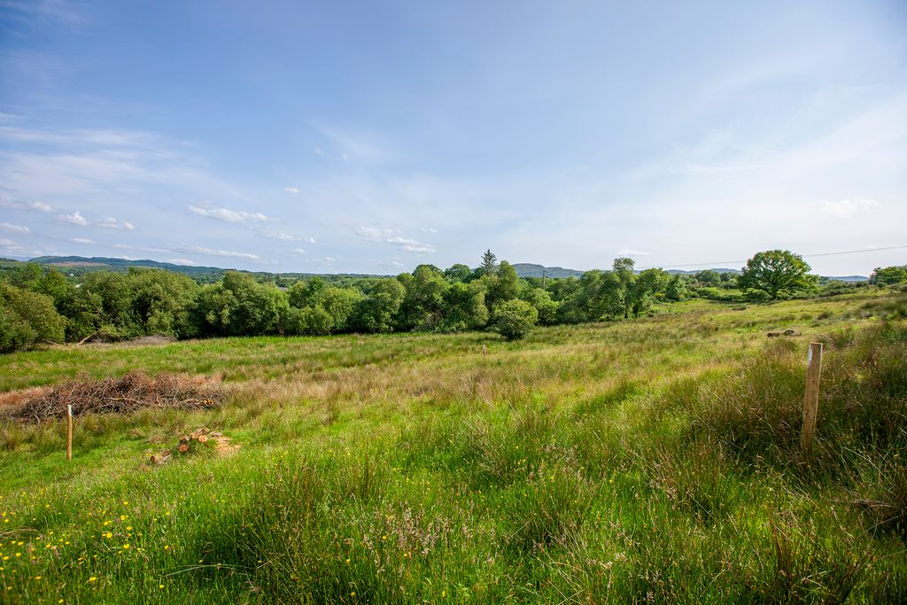 Property photo 3 of 4