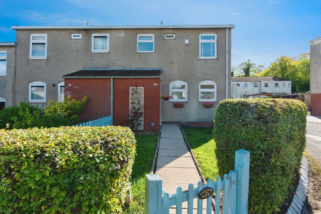 Property photo 1 of 17 Front