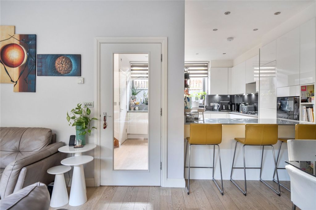 Property photo 3 of 10 Picture No. 04