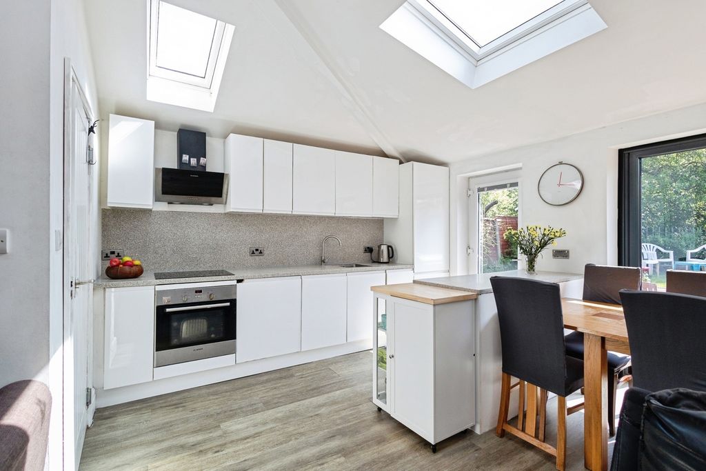 Property photo 2 of 26 Pbox-Img.Jpg