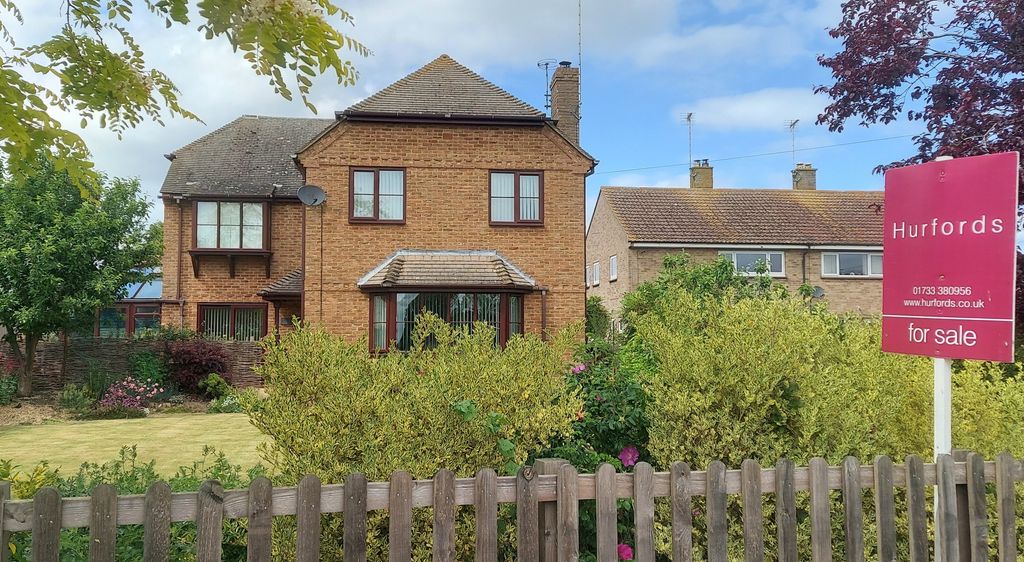 Property photo 1 of 18