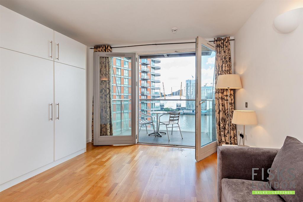 Property photo 3 of 16 8605595-Interior16-800.Jpg