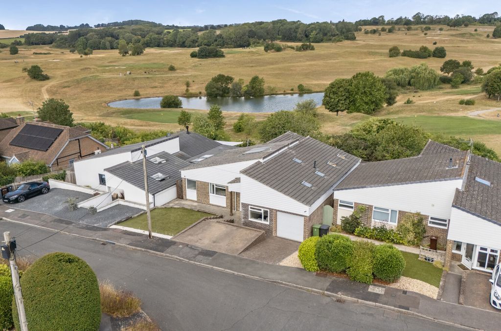 Property photo 1 of 13 1-6A739A0E29625-1...