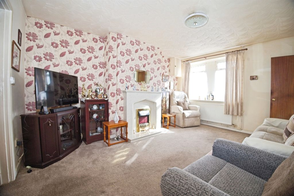 Property photo 3 of 24