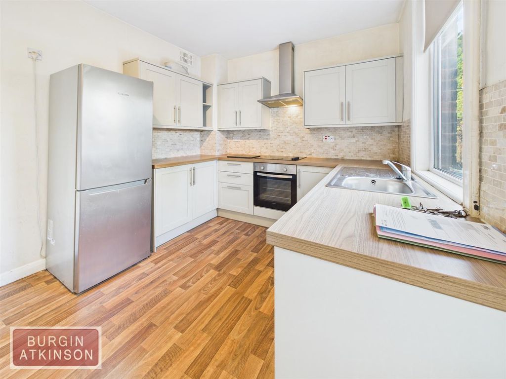 Property photo 3 of 18 Cam01619G0-Pr0171-Still001.Jpg