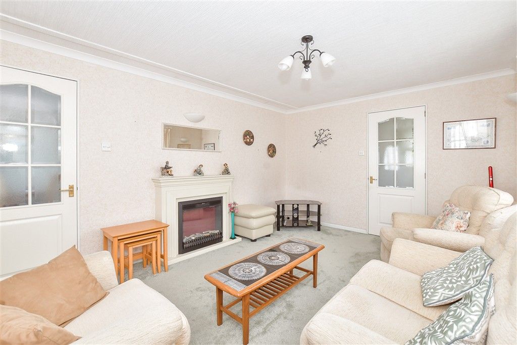 Property photo 2 of 13 Lounge