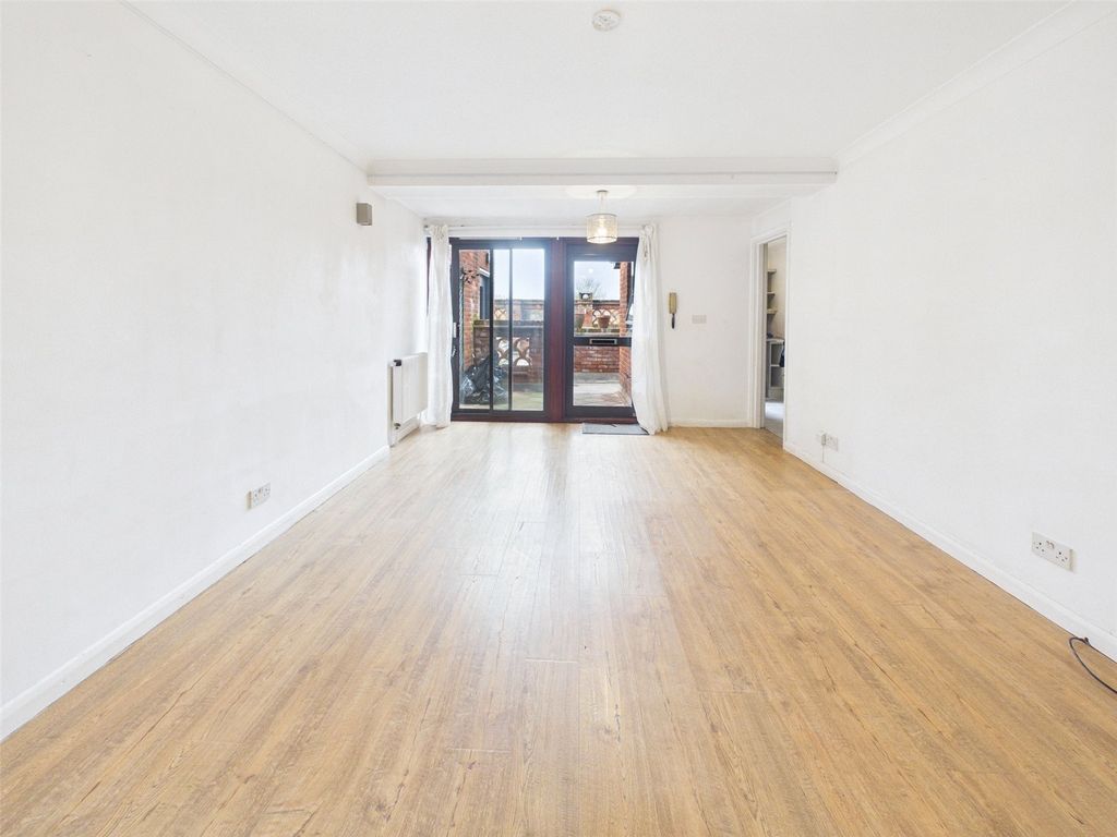 Property photo 3 of 12 Picture No. 07