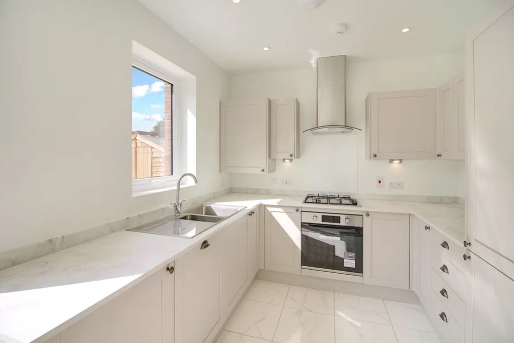 Property photo 1 of 14 Kitchen
