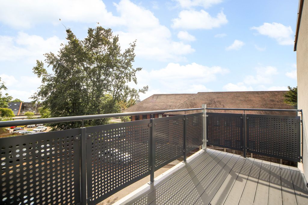 Property photo 3 of 10 Balcony