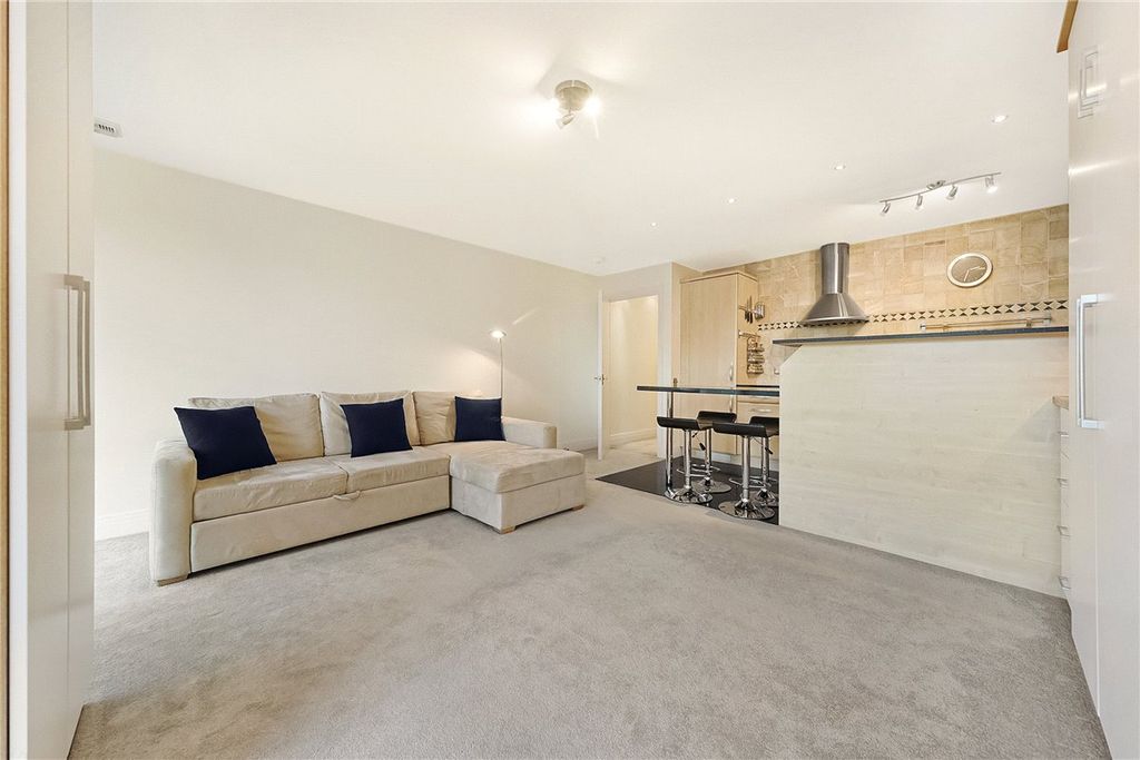 Property photo 3 of 16 Picture No. 07