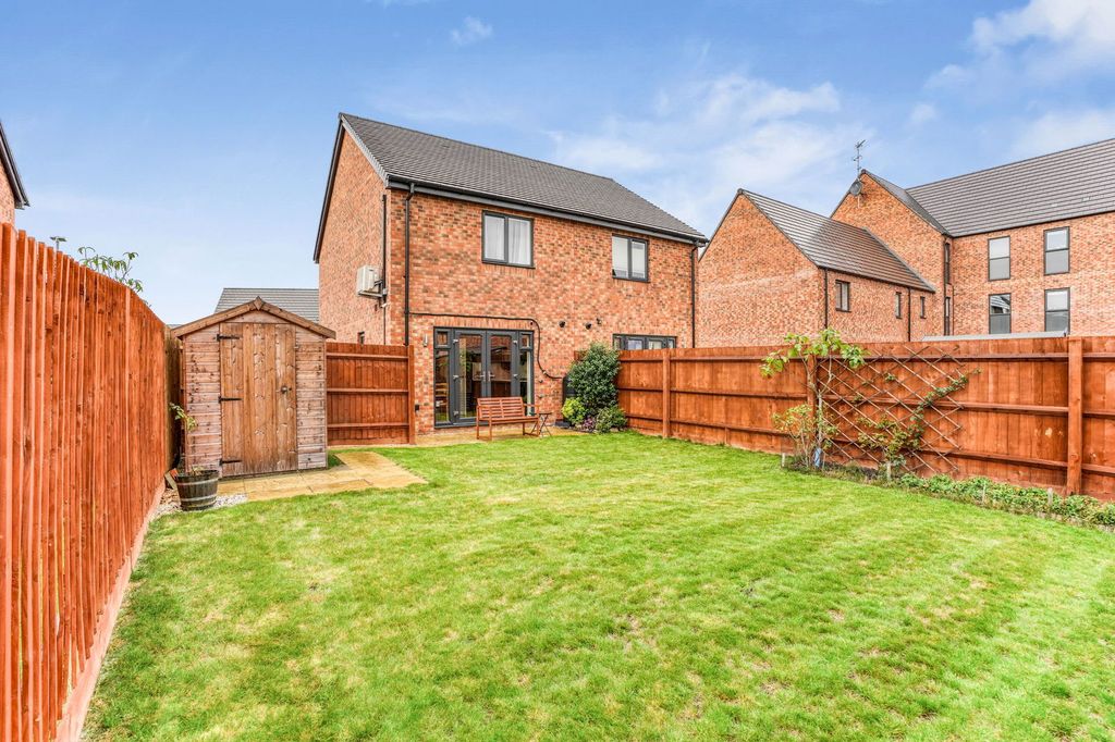 Property photo 3 of 21