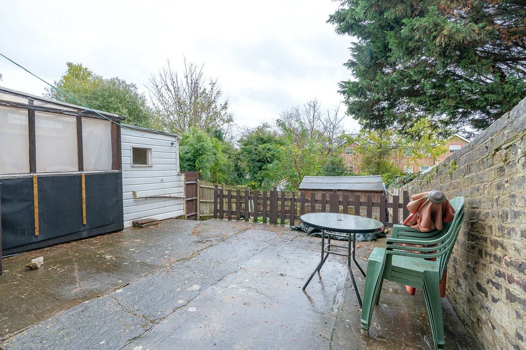 Property photo 2 of 15 Picture No. 10