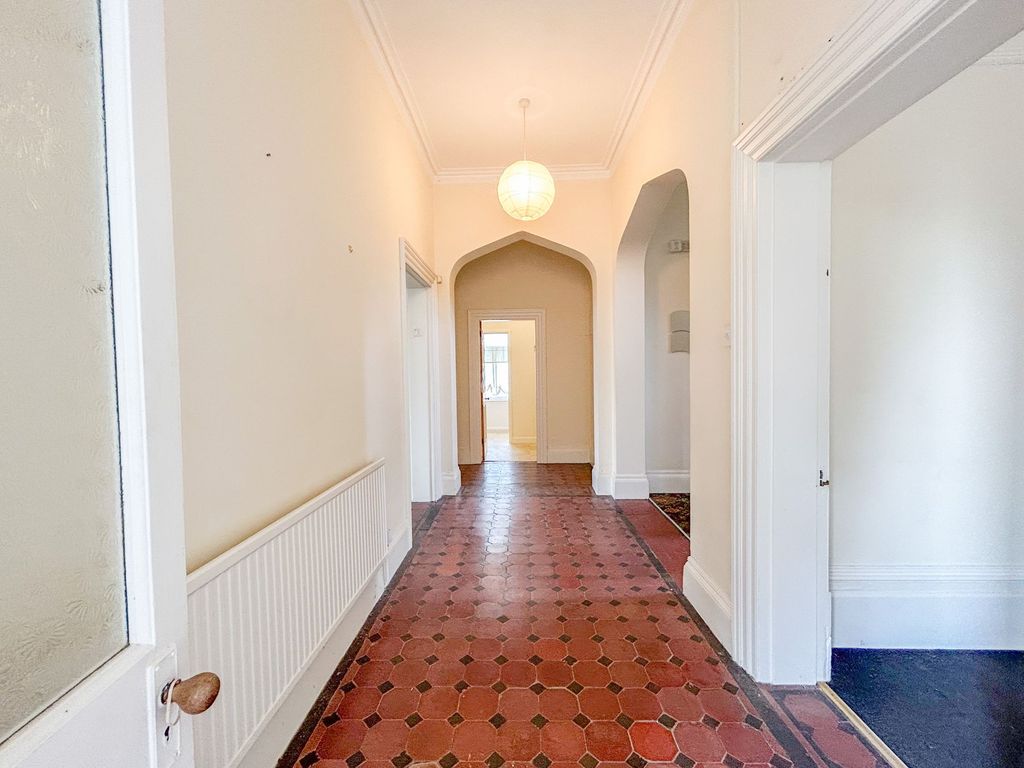 Property photo 2 of 41