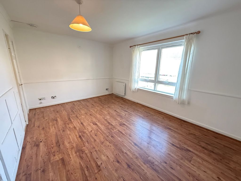 Property photo 3 of 12 Photo 3