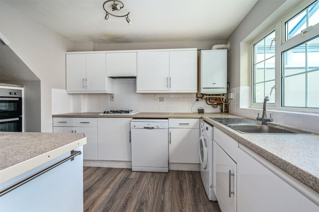 Property photo 3 of 16 Picture No. 17