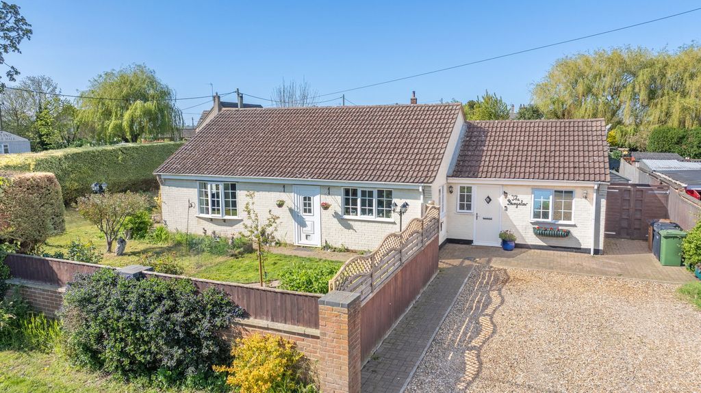 Property photo 2 of 31