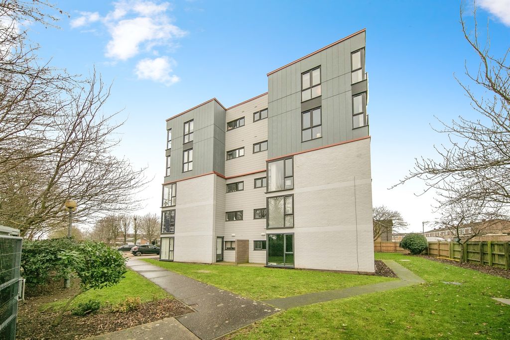 Property photo 1 of 14