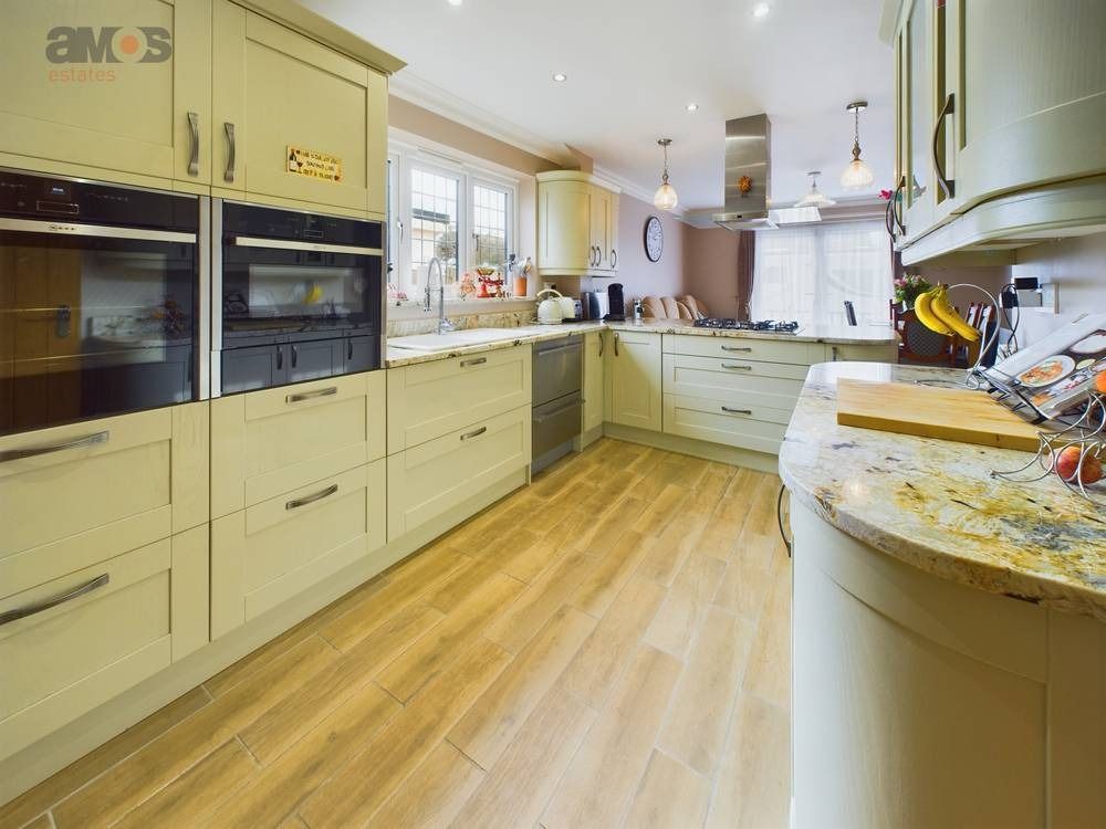 Property photo 2 of 32 5139692