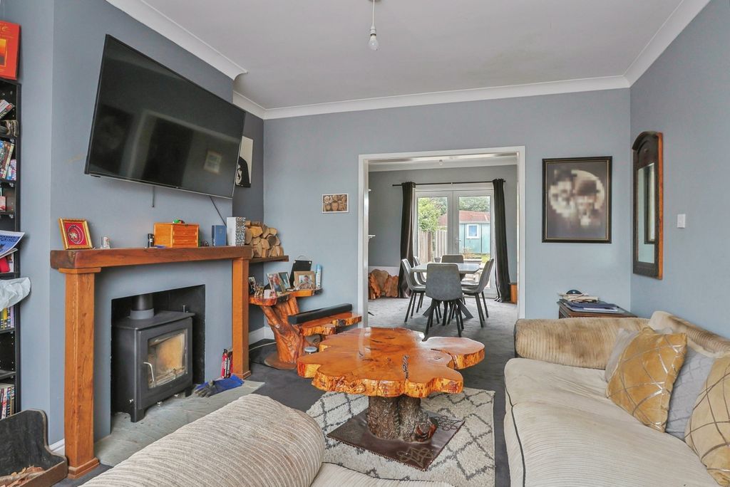 Property photo 3 of 18 Pbox-Img.Jpg