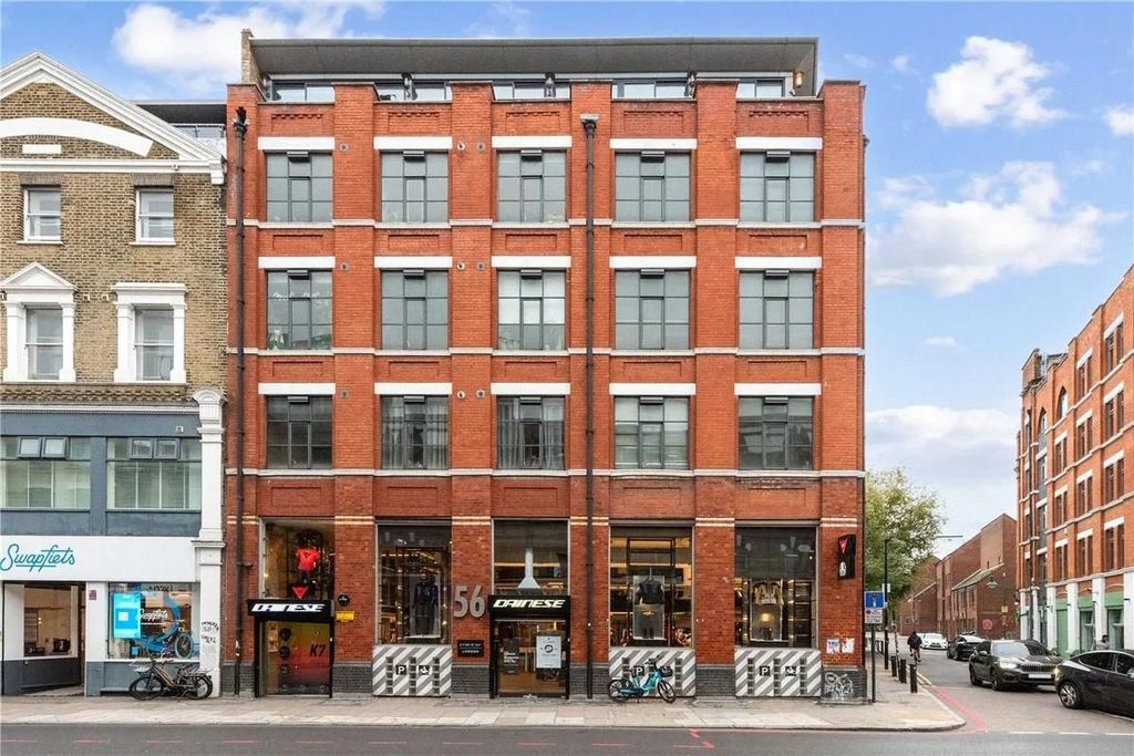 Property photo 3 of 8 Exterior (G).Jpg