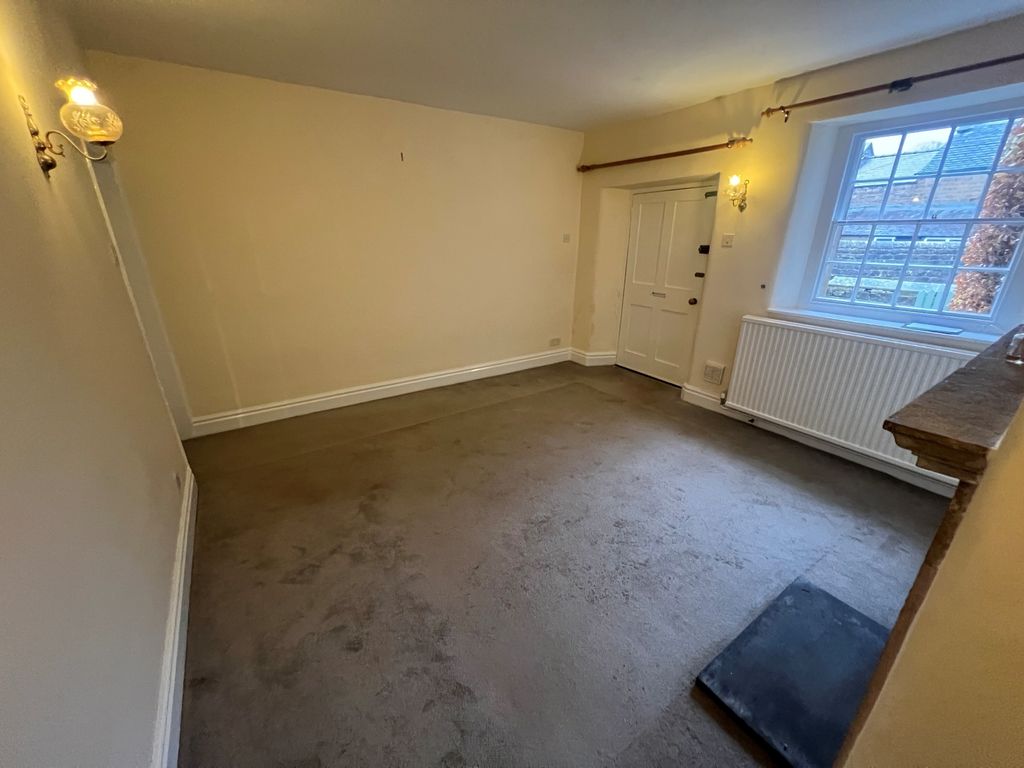 Property photo 3 of 11 Sitting Room 2