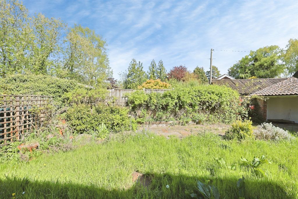 Property photo 3 of 18