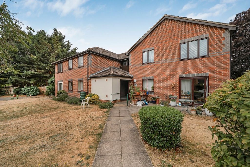 Property photo 1 of 25