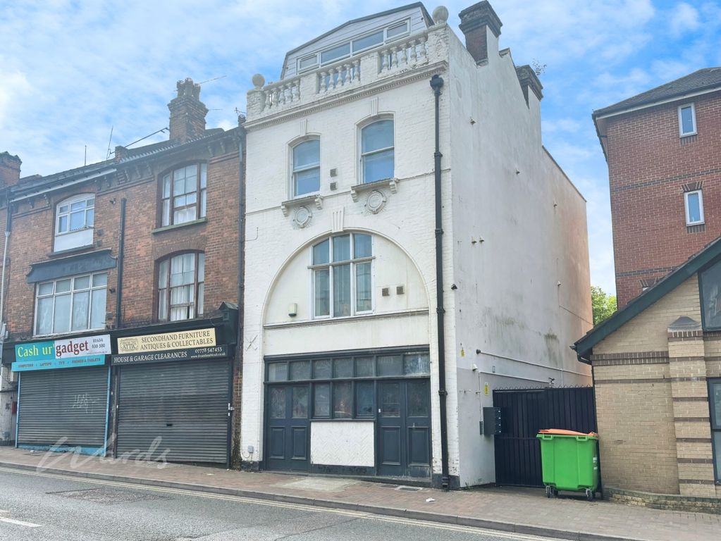 Property photo 1 of 5 High Street Front