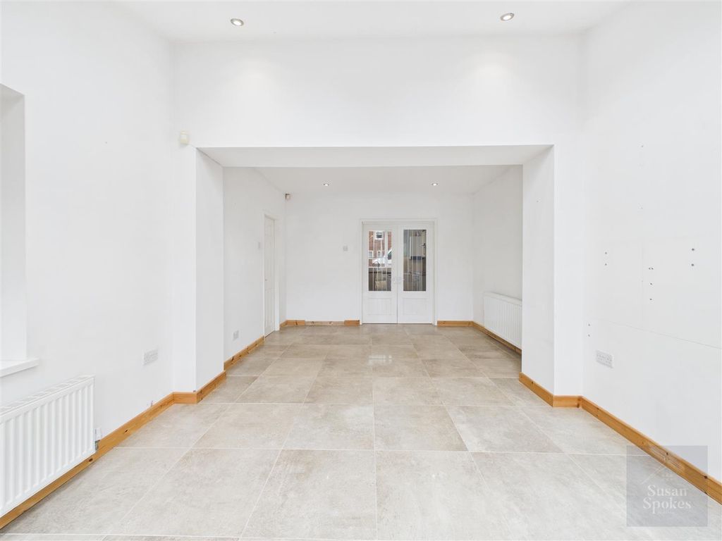 Property photo 3 of 20 Cam01858G0-Pr0268-Still011.Jpg