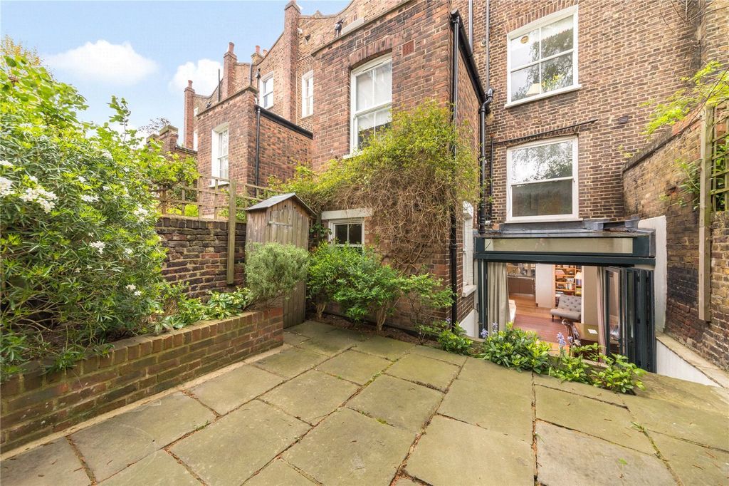 Property photo 3 of 13