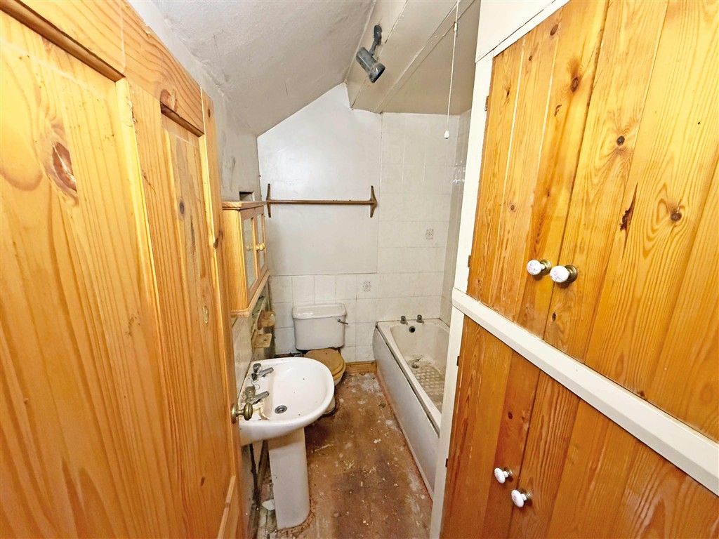 Property photo 3 of 5