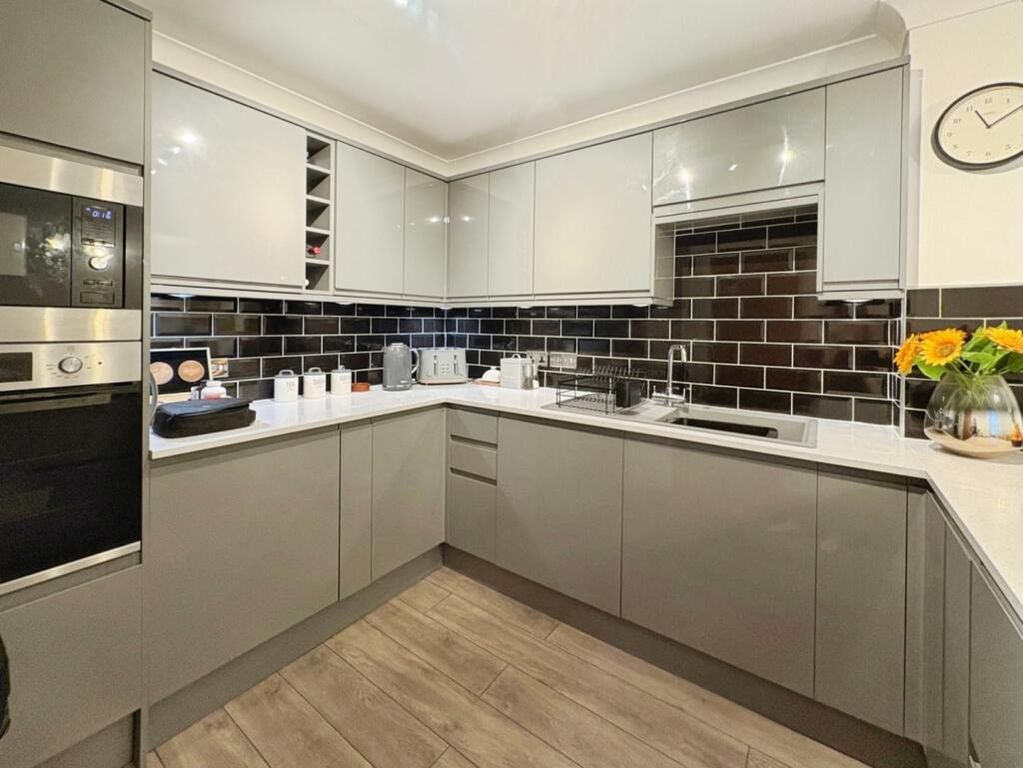 Property photo 2 of 21 4855151