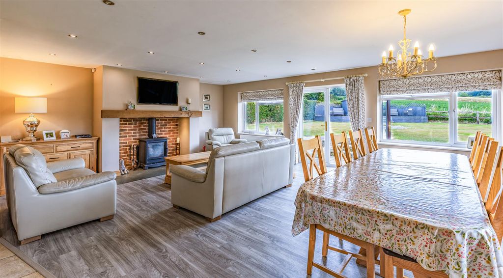 Property photo 1 of 14 Bx1A1597-Hdr-Edit.Jpg