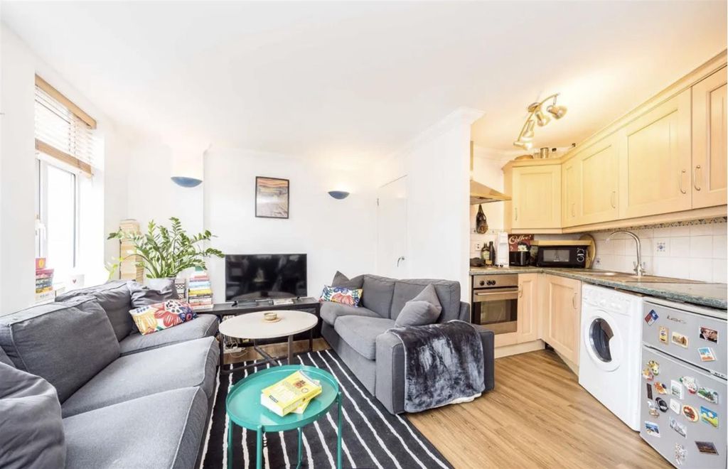 Property photo 2 of 5