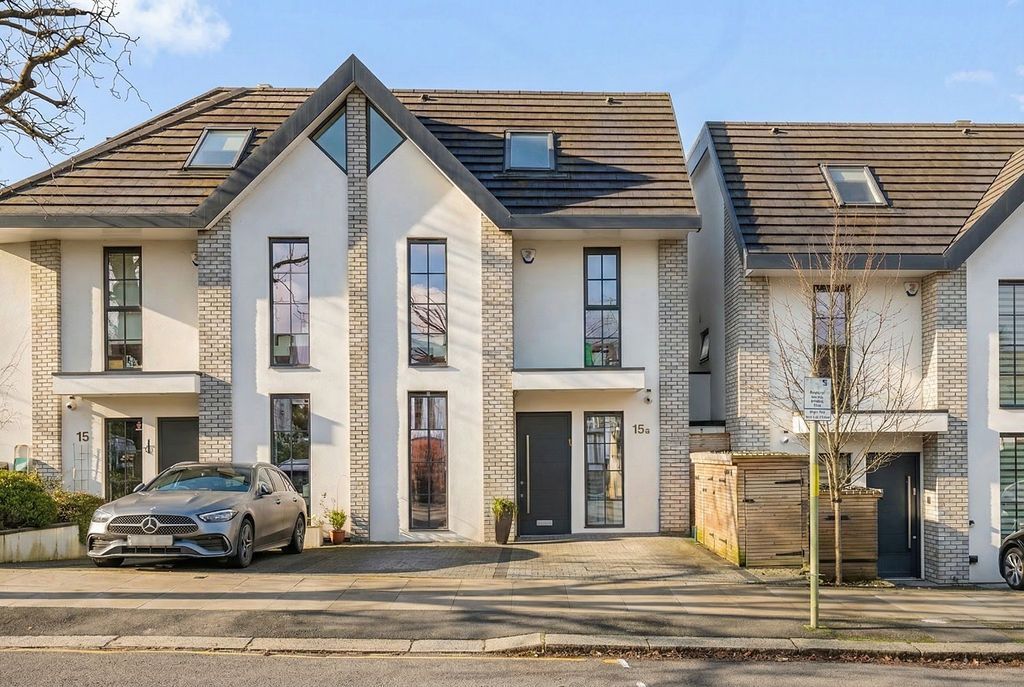 Property photo 1 of 61