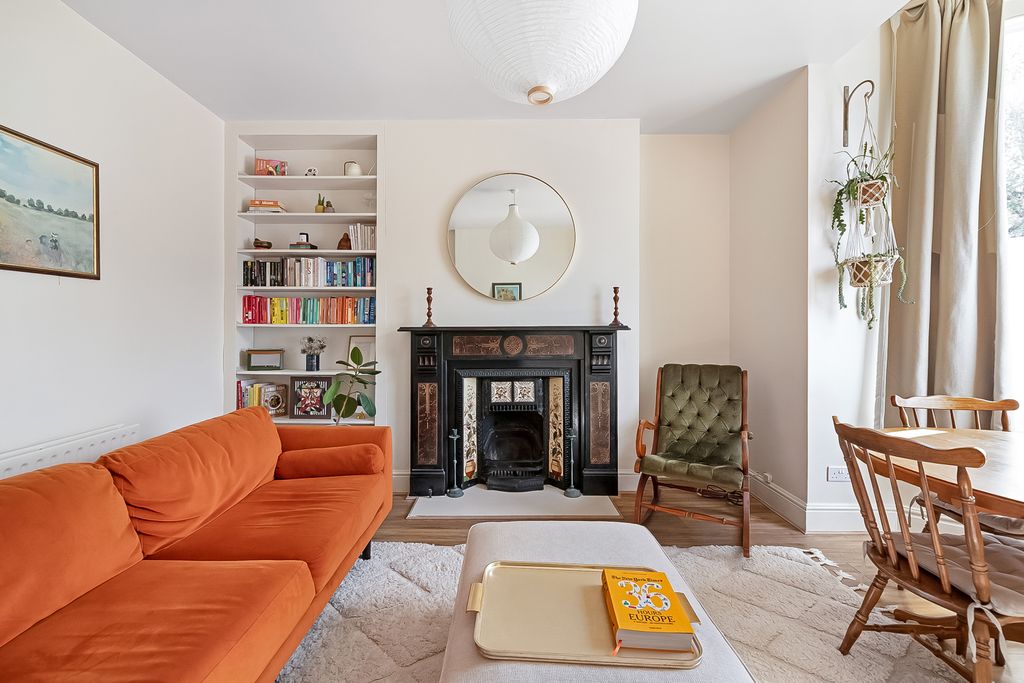 Property photo 3 of 13 Reception