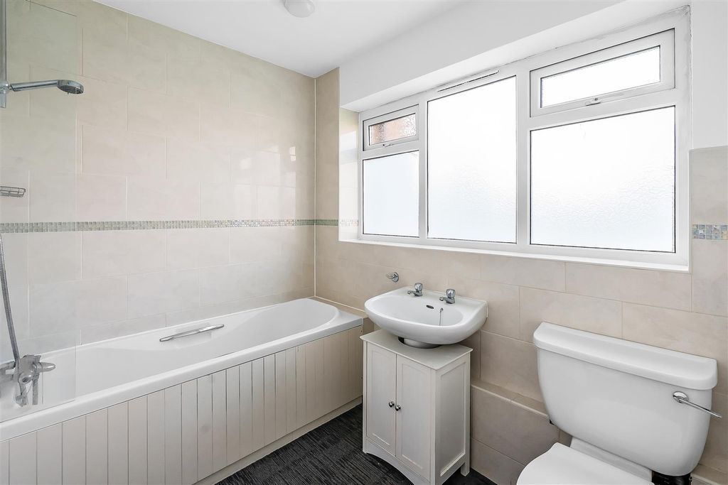 Additional image 5 of 2 bed maisonette for saleRussell Court, Leatherhead KT22