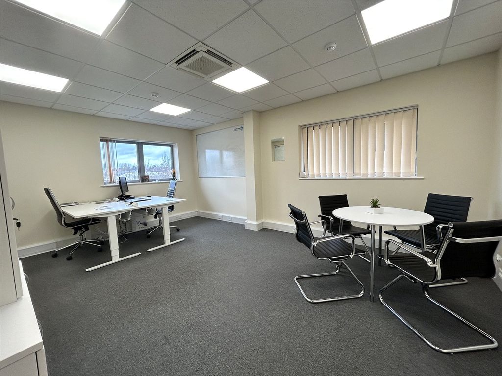 Property photo 3 of 7 Picture No. 02