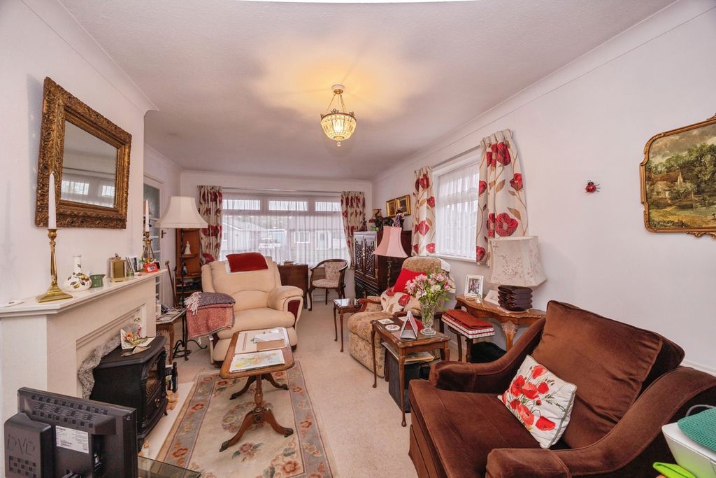 Property photo 2 of 14 Photo