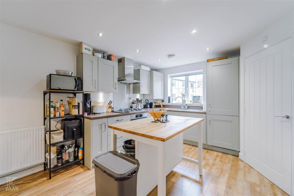 Property photo 2 of 16 2.Jpg