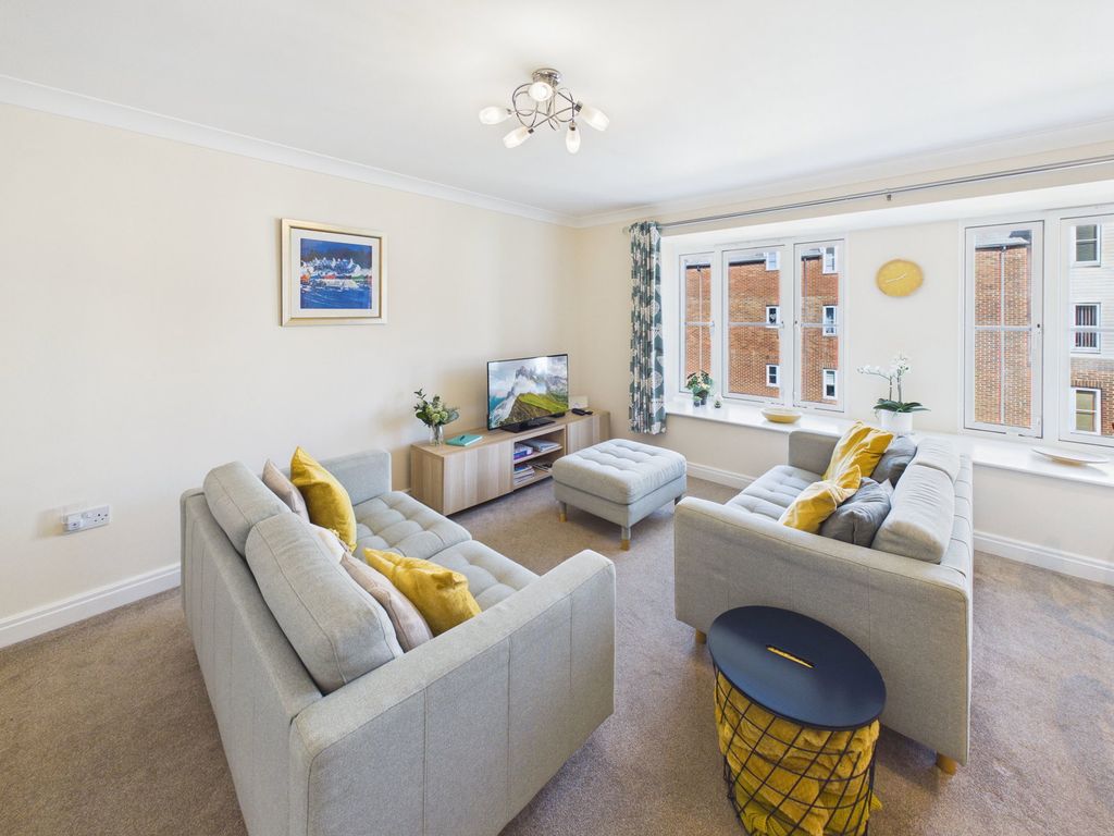 Property photo 3 of 11