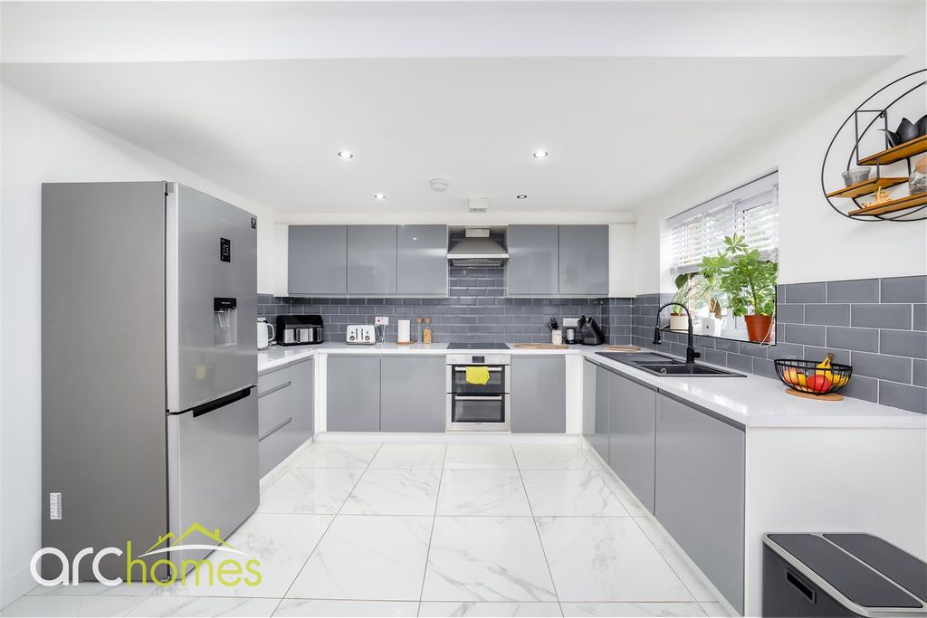 Property photo 3 of 17 Dsc00460-Edit.Jpg