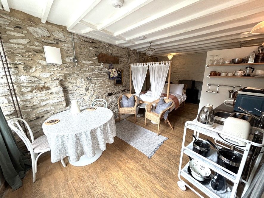 Property photo 2 of 18