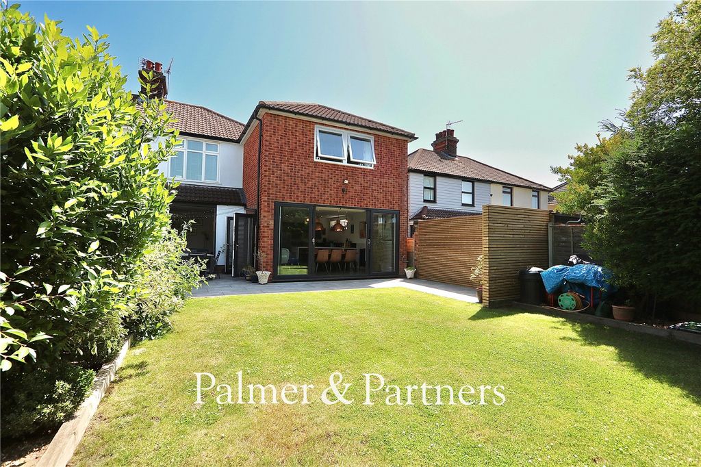 Property photo 2 of 33 Picture No. 36
