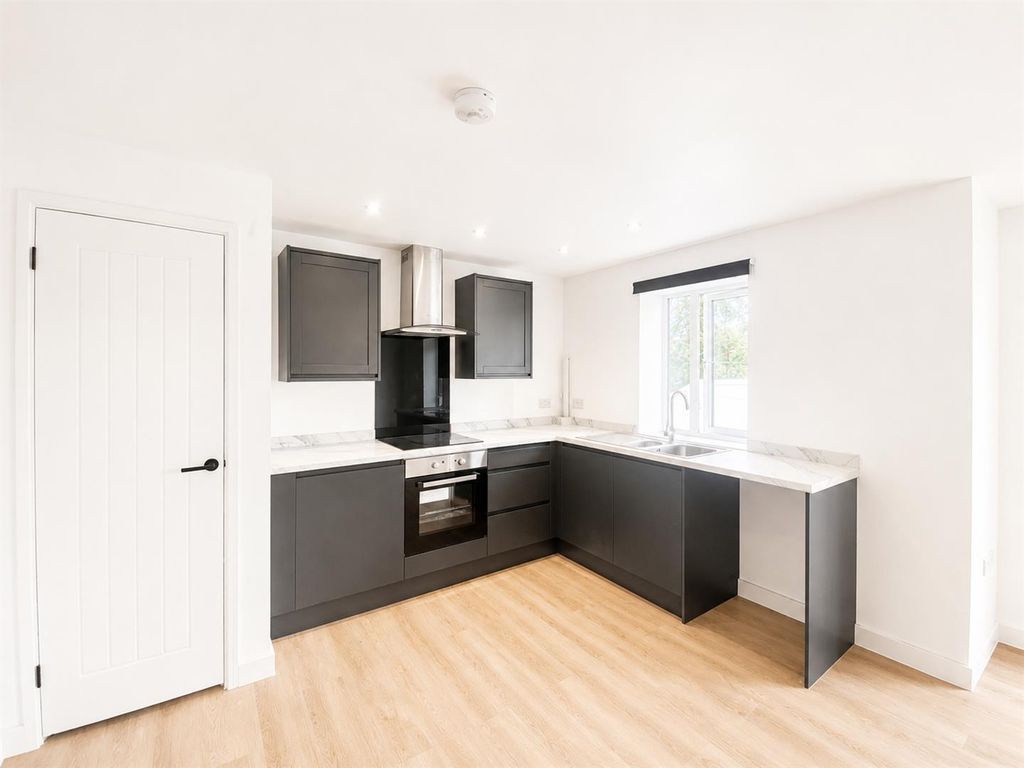 Property photo 3 of 7 Kitchen.Png