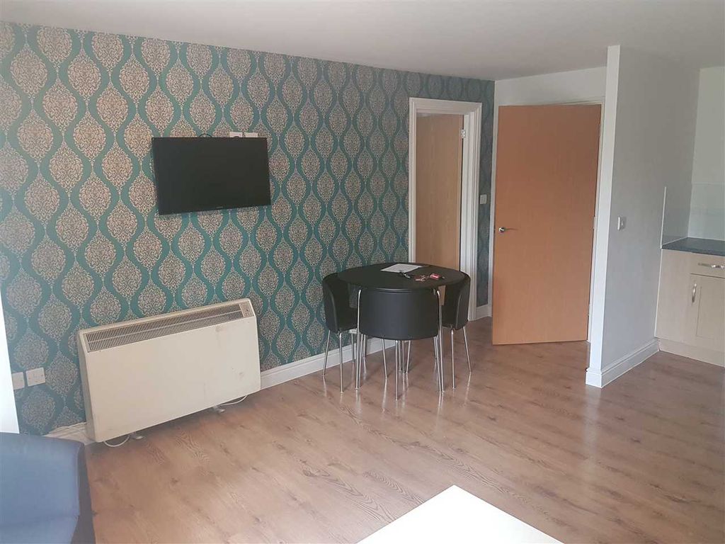 Property photo 3 of 5
