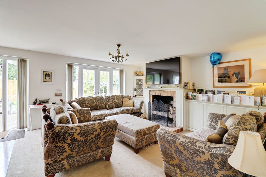 Property photo 3 of 18